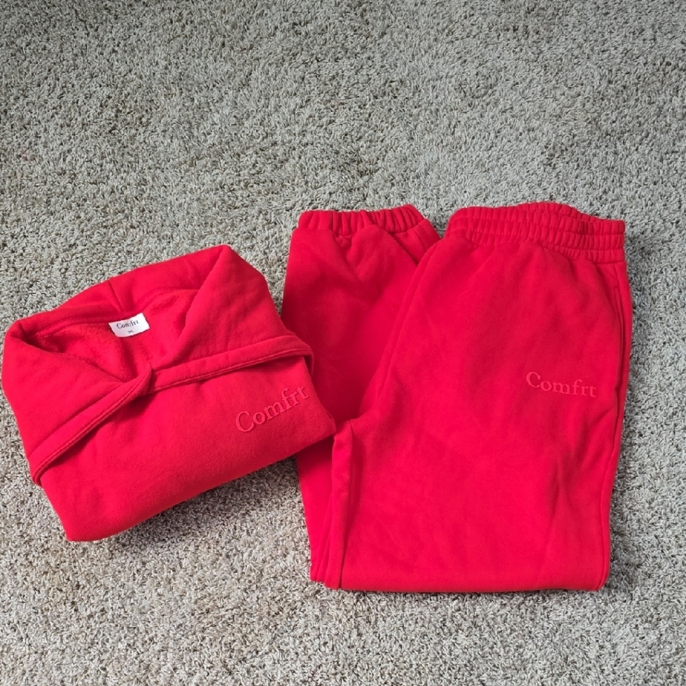 Comfort Red Women's Lounge Set - Picture 1 of 4